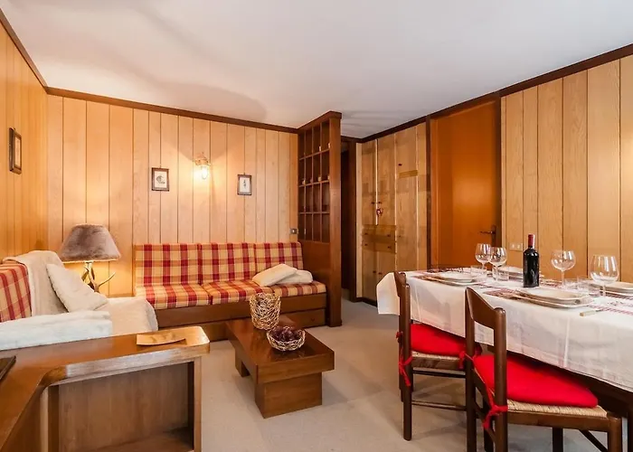 Elegant And Cozy In The Heart Of Cervinia Breuil-Cervinia